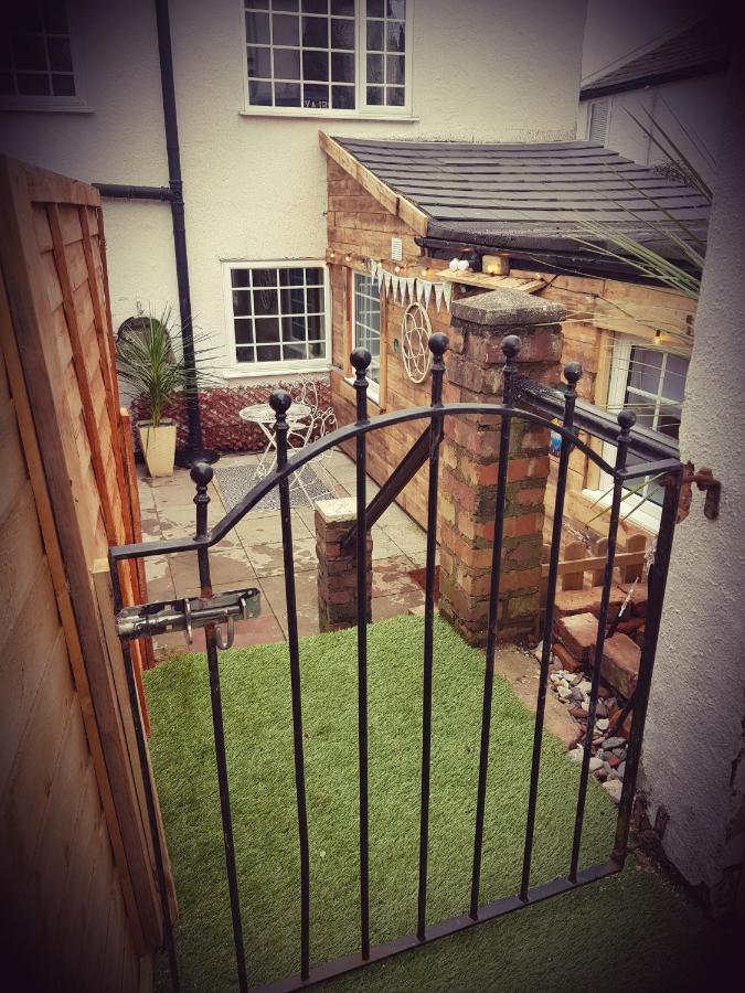 Sea-Quinn Views Wallasey Exterior foto